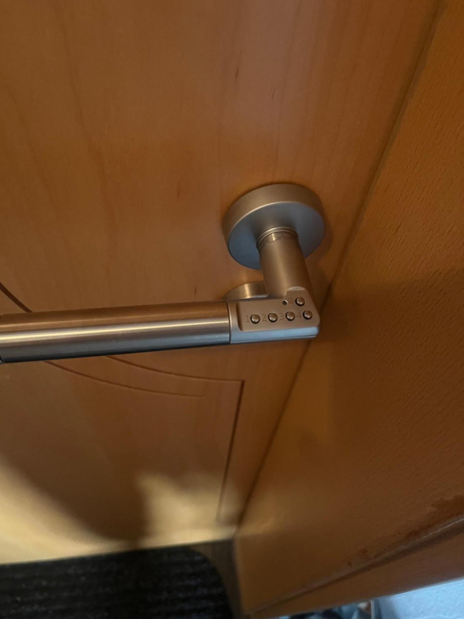 Gaestezimmer In Ratingen Bei Duesseldorf Mit Einem Hauch Luxus Екстериор снимка