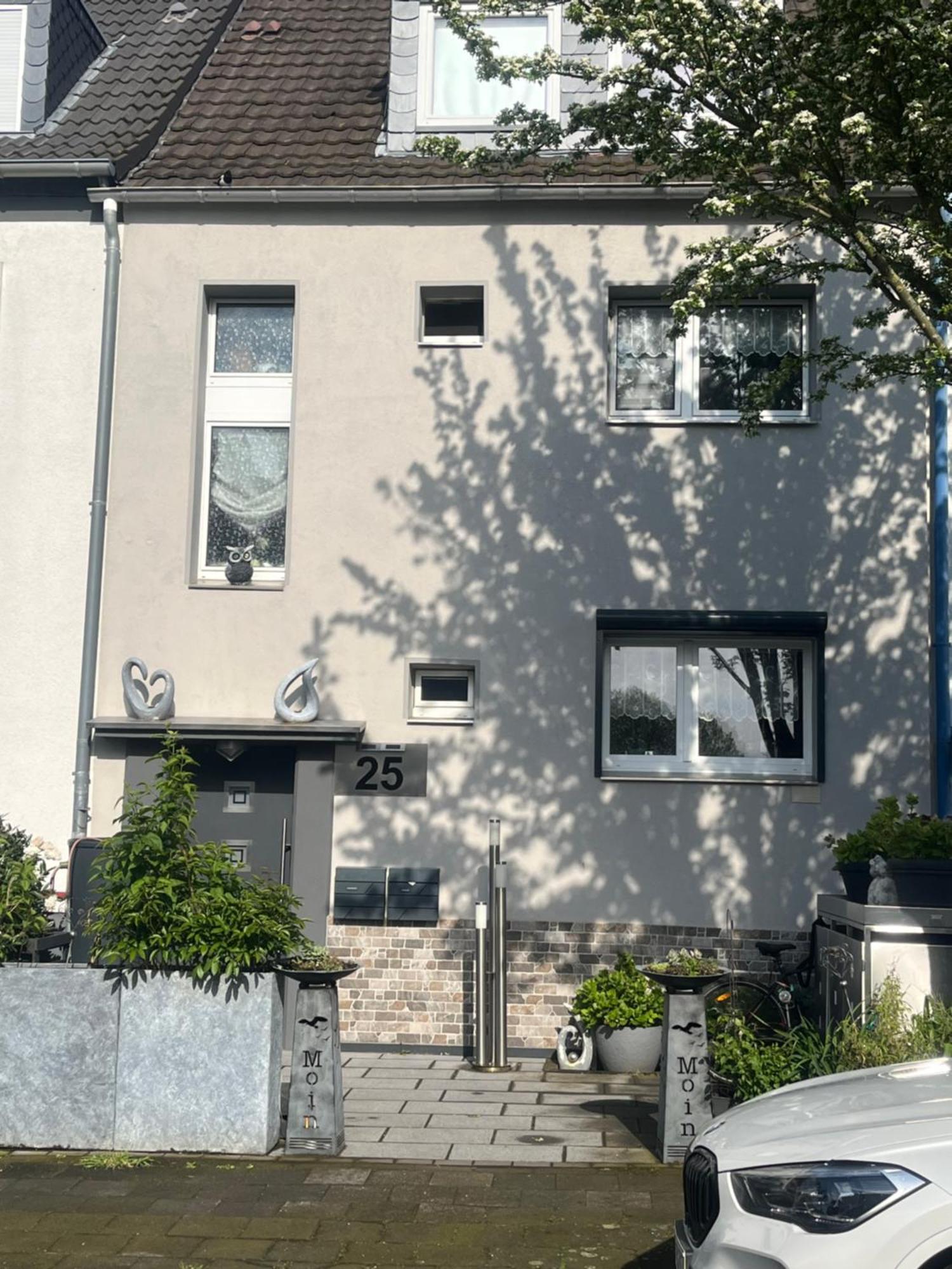Gaestezimmer In Ratingen Bei Duesseldorf Mit Einem Hauch Luxus Екстериор снимка