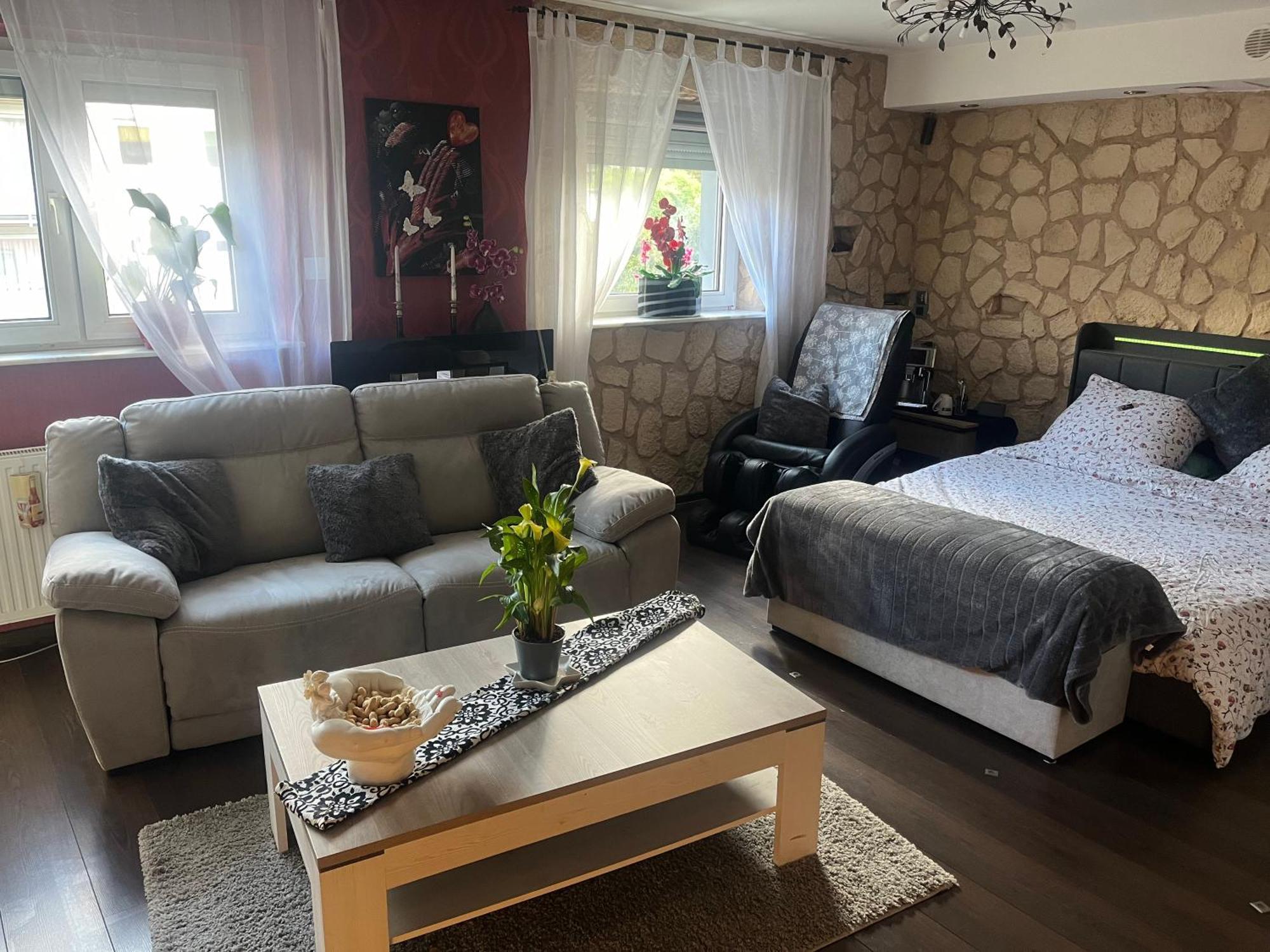 Gaestezimmer In Ratingen Bei Duesseldorf Mit Einem Hauch Luxus Екстериор снимка