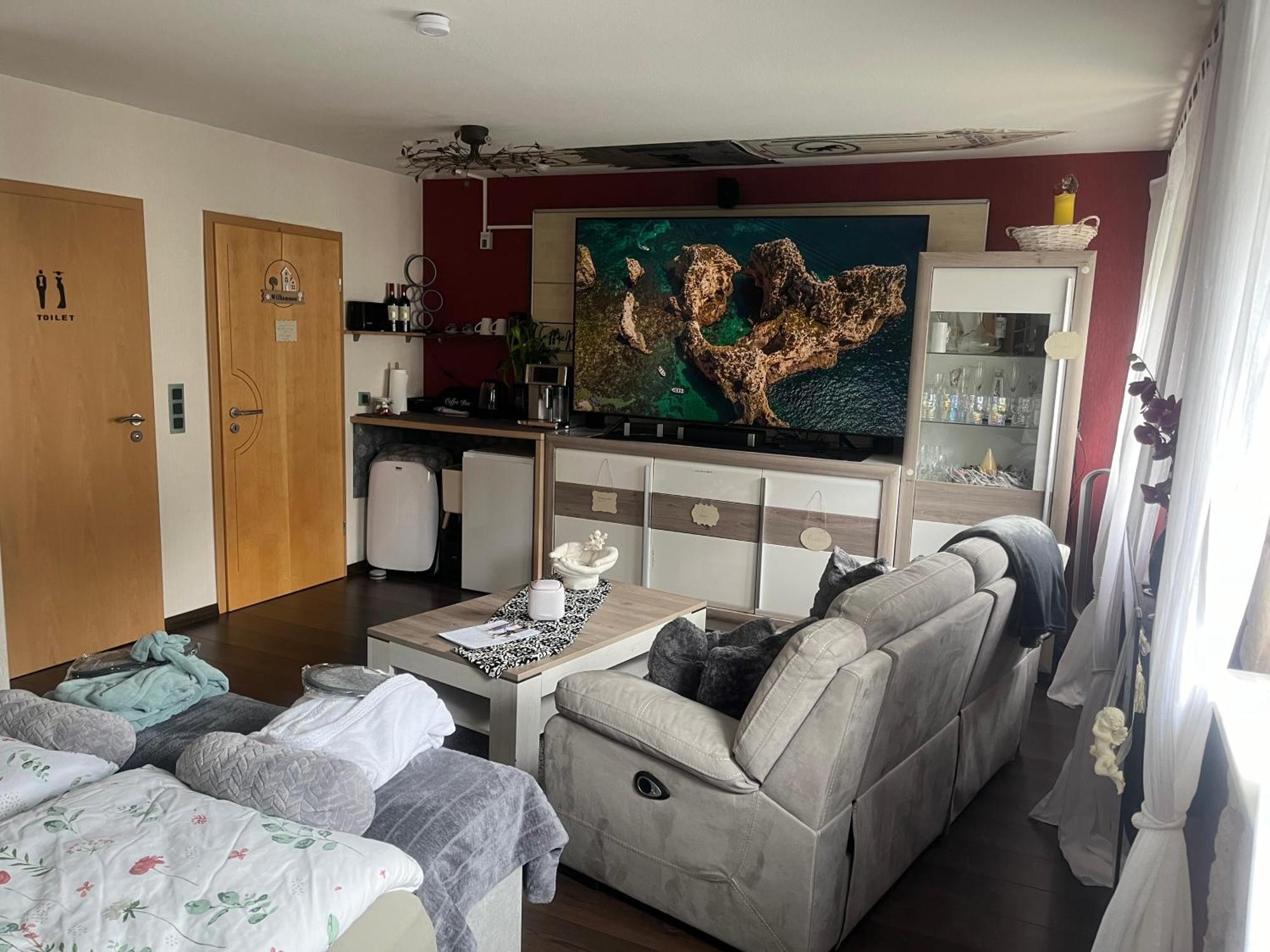 Gaestezimmer In Ratingen Bei Duesseldorf Mit Einem Hauch Luxus Екстериор снимка